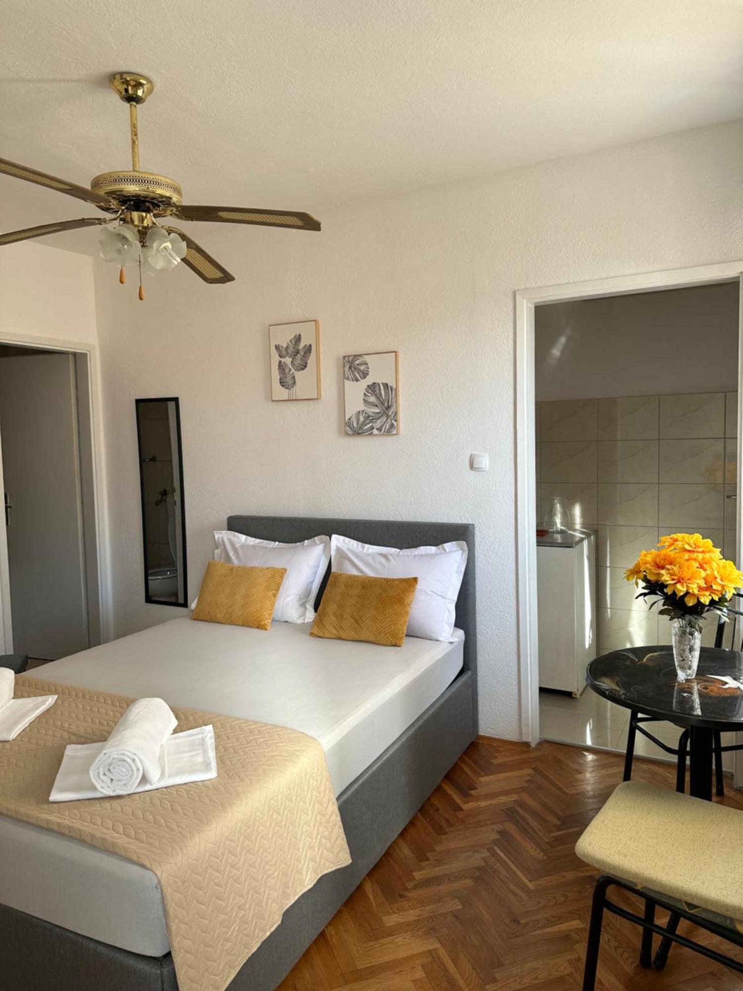Villa Ruza 30M From The Beach Baška Voda الغرفة الصورة