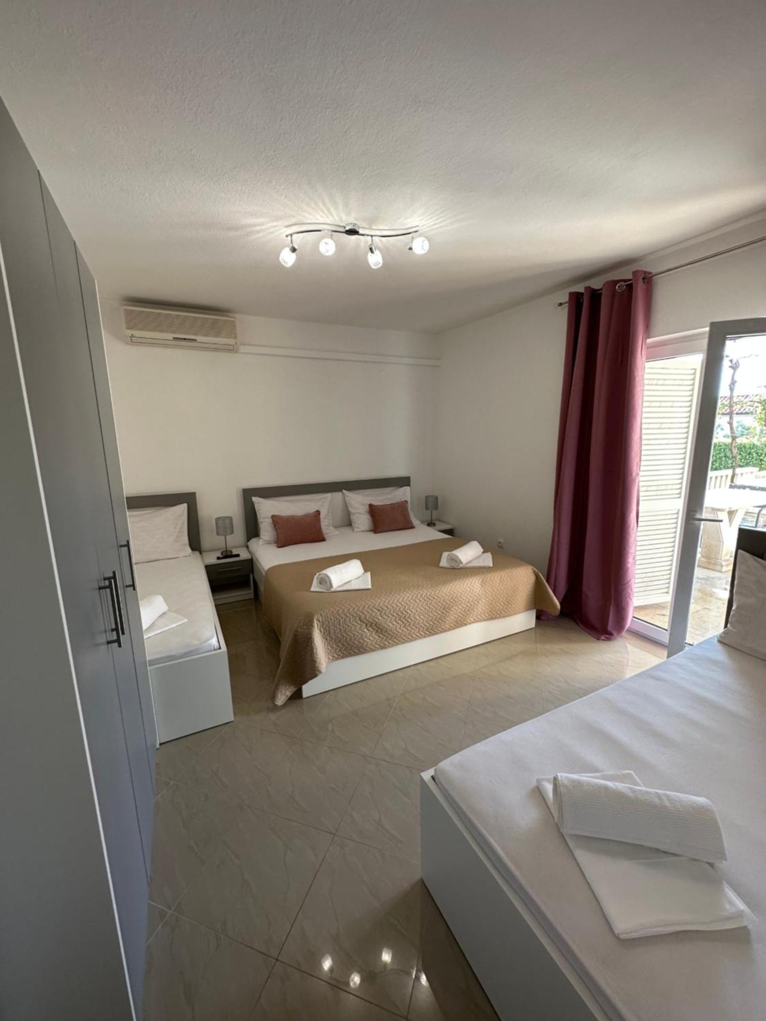 Villa Ruza 30M From The Beach Baška Voda الغرفة الصورة